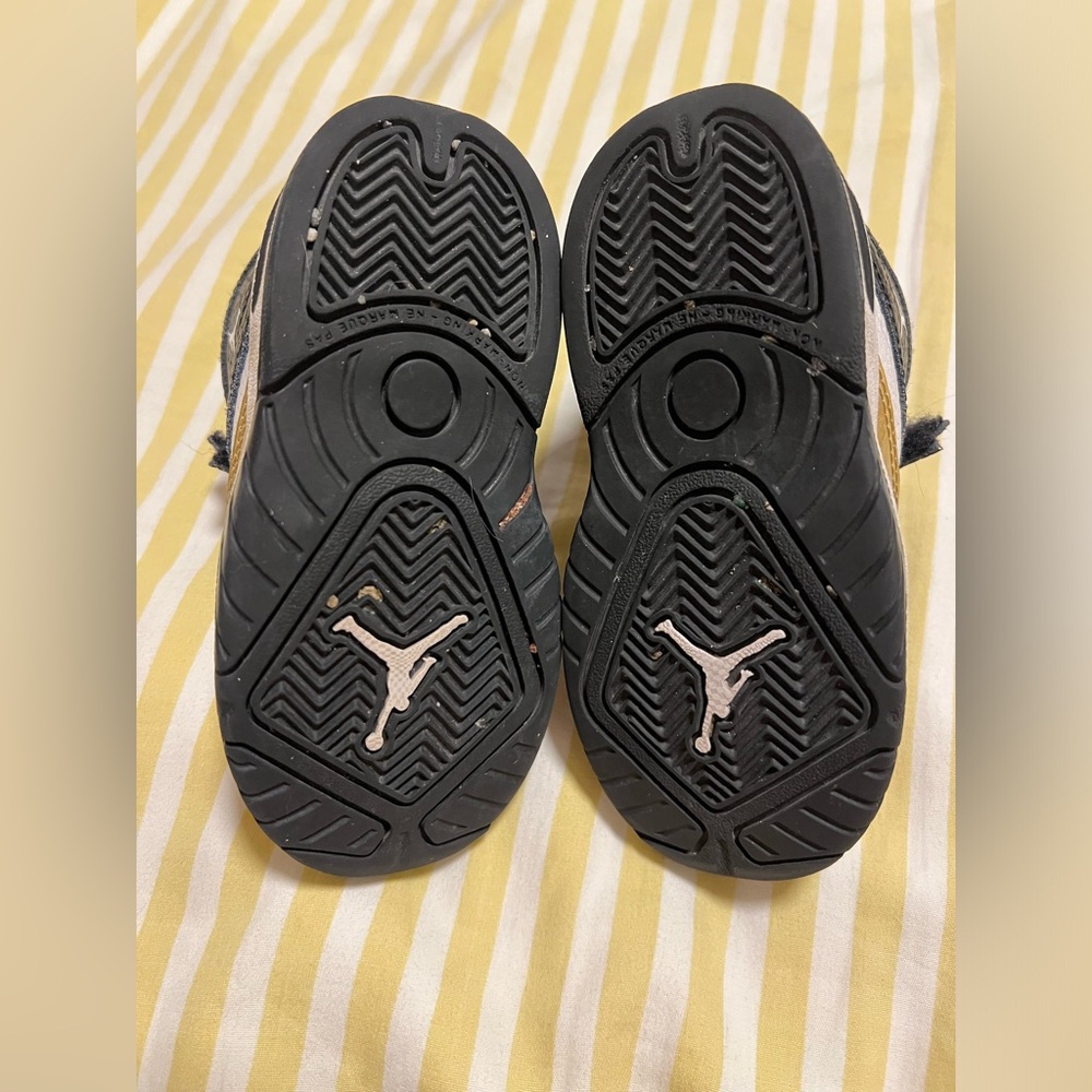 Jordan sneaker! - Picture 2 of 5